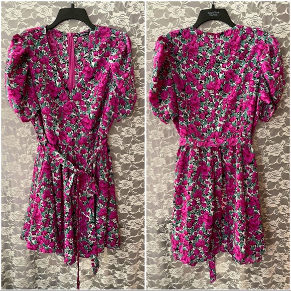 SHEIN Dresses & Skirts - Shein Bold Floral Belted Faux Wrap Minidress